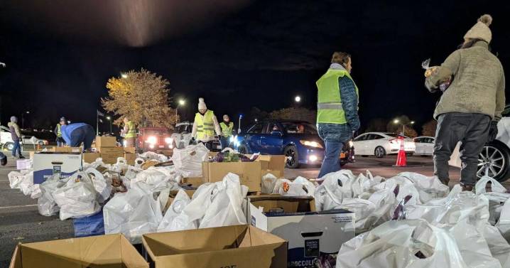 Hundreds attend Schenectady pantry event amid SNAP crisis
