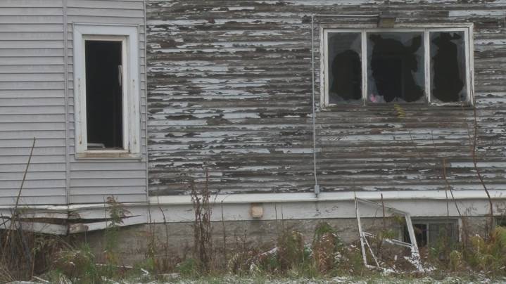 Buffalo crews fight fire at vacant house