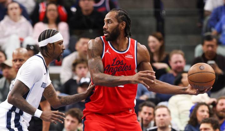 Clippers squander strong start, fall to Grizzlies in 6th straight home loss