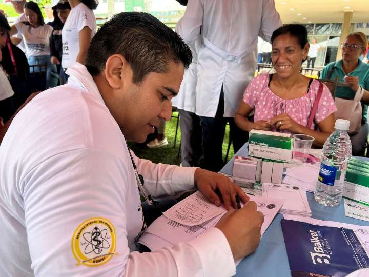 Especialista advierte que una de cada dos personas padece de diabetes y no lo sabe