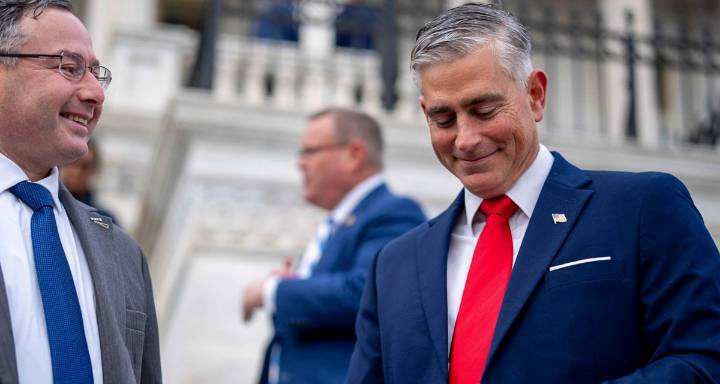 Shutdown throwdown? GOP lawmaker challenges WA’s Democratic governor to debate