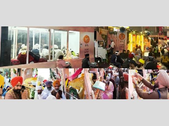 MLAs Bhullar, Dahiya, DC, SSP honour Panj Pyare as sacred procession moves towards Sri Anandpur Sahib Ferozepur gives grand welcome to Nagar Kirtan dedicated to 350th Martyrdom Day of Guru Tegh Bahadu