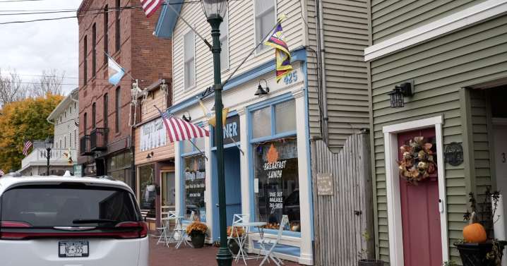 'It's the locals that keep us going': Voices of Youngstown's small business community