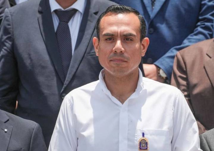 Presidente de Perú no descarta asalto a nuestra embajada