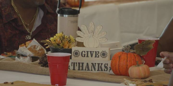 Twin City Mission hosts Thanksgiving dinner