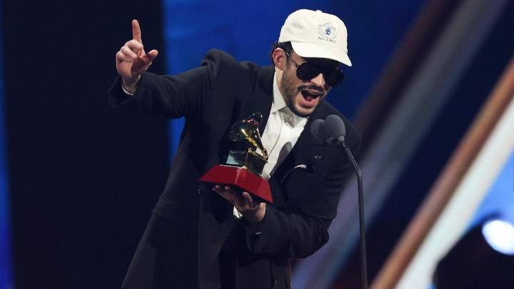 "DeBÍ TiRAR MáS FOToS" de Bad Bunny se lleva el Grammy Latino al álbum del año