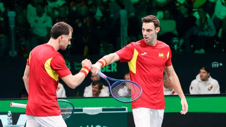 Granollers y Pedro Martínez mandan a España a la final de la Davis
