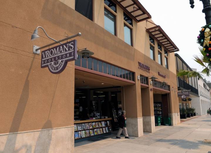 Pasadena bookstore partners with nonprofit for holiday gift and food drive