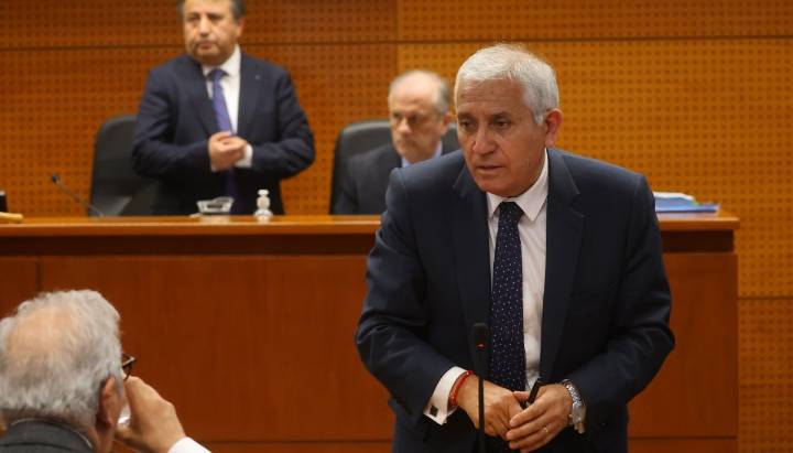 Decretan prisión preventiva para Héctor Espinosa tras ser declarado culpable por delitos de corrupción