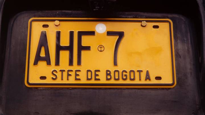 Los beneficios para el bolsillo si matricula su carro en Bogotá: ¿puede hacerlo si tiene comparendos pendientes?