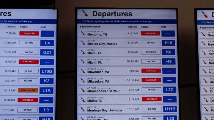 Cierre del gobierno de EEUU: hay más de 2.000 vuelos cancelados por día