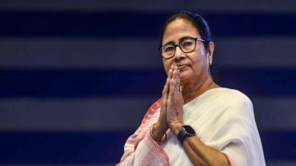 Mamata slams SIR as ‘chaotic, coercive’, urges CEC to stop exercise