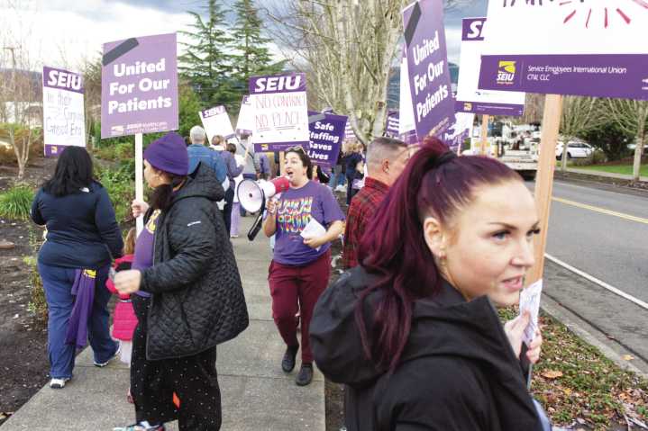 St. Elizabeth nurse union demonstrates for higher pay, more staffing