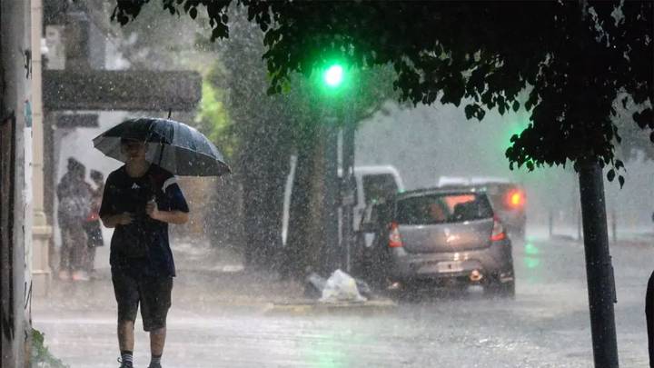 Mucho calor y tormentas: así se presenta el clima este sábado en la Ciudad y alrededores