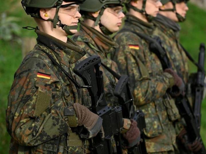 Germany agrees to keep military service voluntary