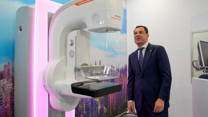 Moreno antepone la «gestión sanitaria» frente a las «ansiedades electorales» en Andalucía