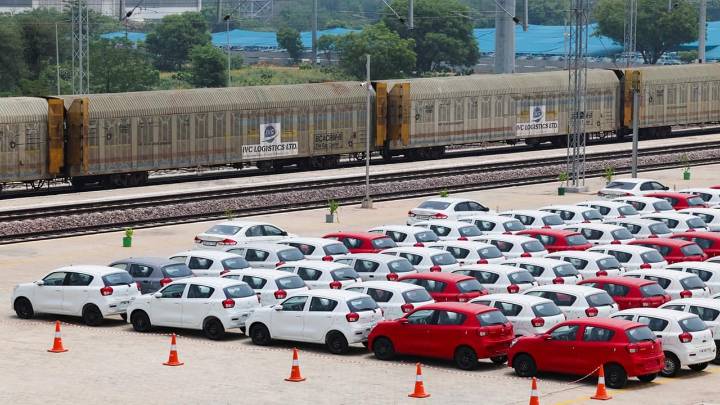 Festive rush fuels record auto sales: Mahindra, Toyota, Skoda, Escorts ride GST cut boost