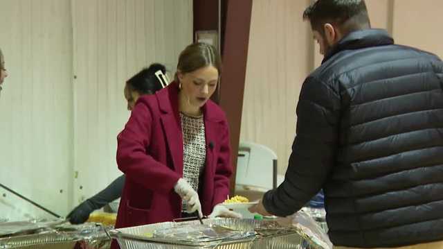 Omaha nonprofit hosts community Thanksgiving dinner