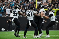 Cam Little rompe el récord histórico de gol de campo en la NFL con patada de 68 yardas ante Raiders