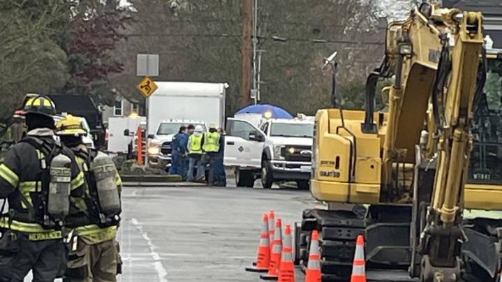 Tacoma neighborhood no longer under shelter in place after gas line hit
