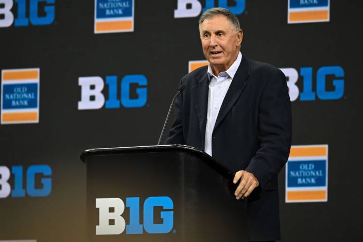 Gary Danielson’s final conference broadcast features Oregon