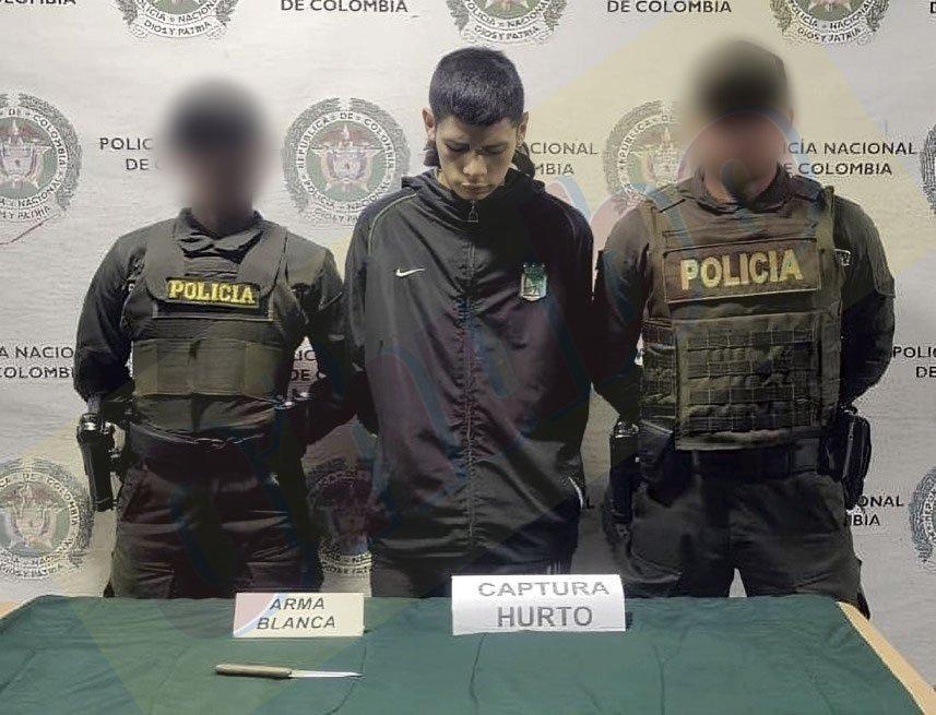 Robó a una mujer y trató de clavarle el cuchillo