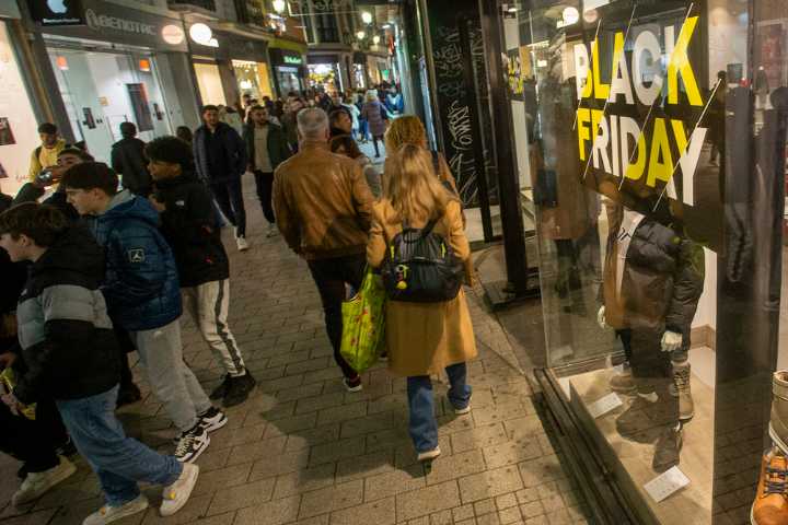 UCE recomienda planificar las compras del 'Black Friday'