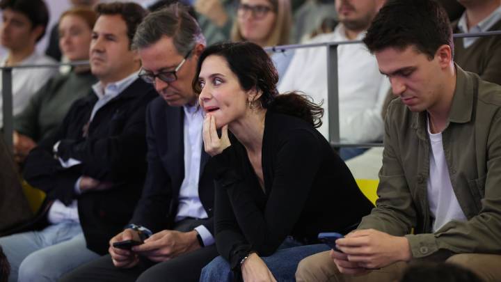 Génova se pliega ante Ayuso y ampara su rebeldía legal al negarse a cumplir con el registro de objetores