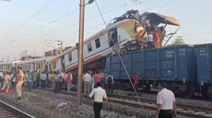 7 dead, 14 injured as passenger train collides with goods train in Chhattisgarh’s Bilaspur