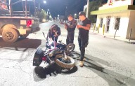 Muere joven tras accidente en moto