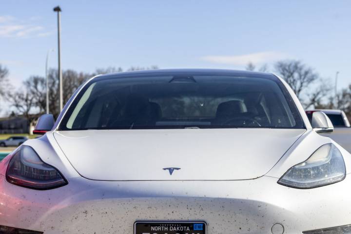Tesla fighting North Dakota car dealership law after state blocks applications