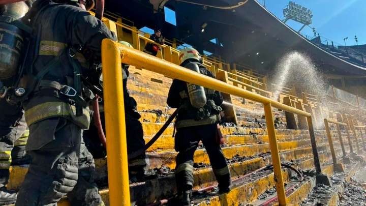 Incendio en la Bombonera: el fuego se inició en una de las tribunas