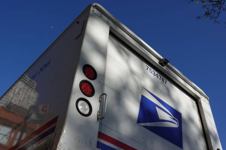 US Postal Service seeks reforms as it reports $9 billion yearly loss