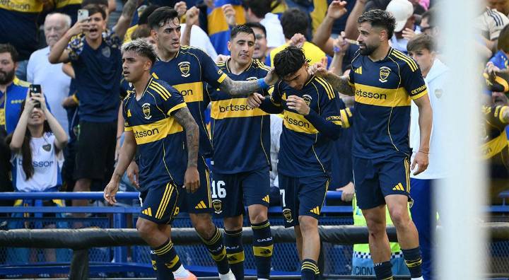 Boca Juniors venció 2-0 a River Plate en el superclásico argentino y clasificó a la Libertadores