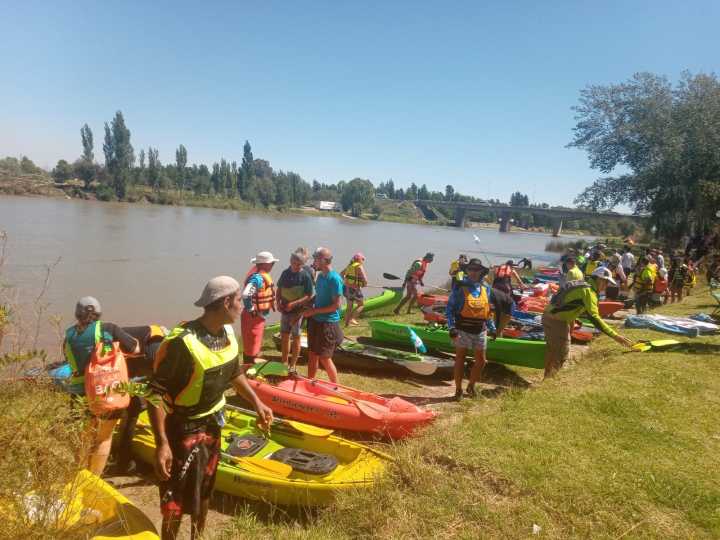 Travesía en el Colorado para defender los ríos pampeanos