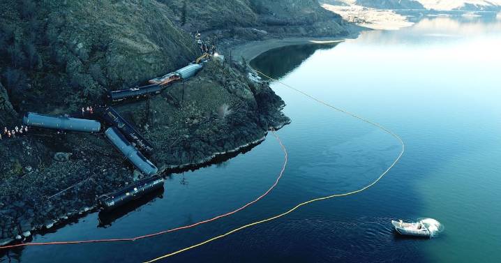 B.C. news: Fuel spill after train derailment near Kamloops