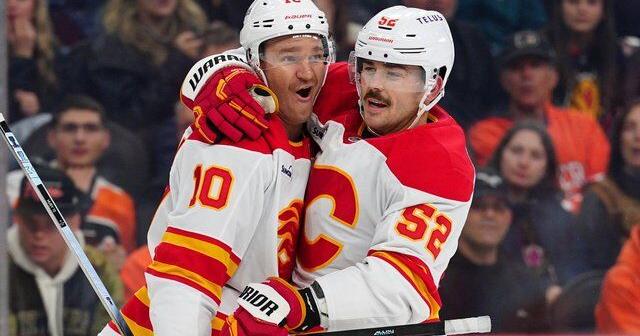 Huberdeau scores twice to lift Flames over Flyers 2