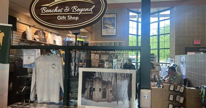 Indiana Dunes National Park still welcoming visitors through the government shutdown