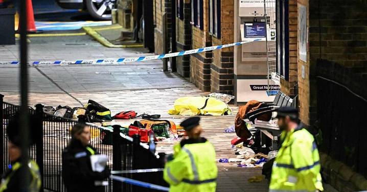 Un apuñalamiento múltiple en un tren en Inglaterra deja varios heridos graves
