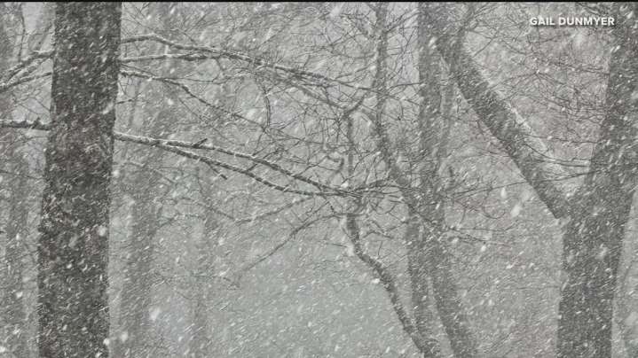 Flurries fall in Blairsville and Brasstown Bald