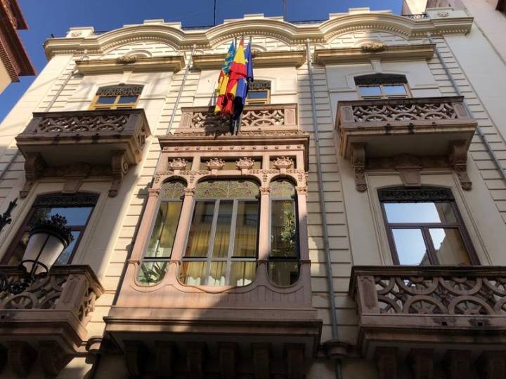 Enrique Lluch presentará en la Casa dels Caragols su obra ‘Enmimismados’