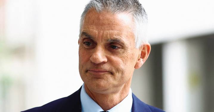 Renuncian altos cargos de la BBC tras escándalo