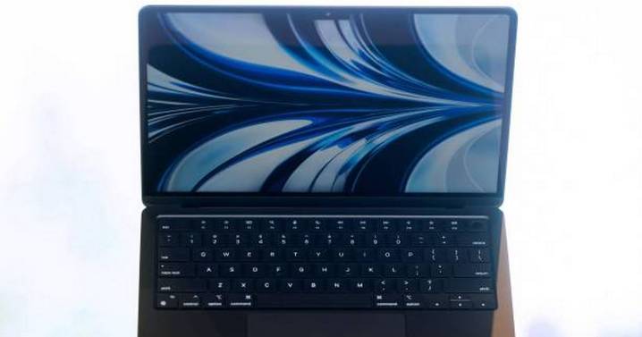 Apple fans snap up £17 MacBook Air in 'lowest ever price' Black Friday deal