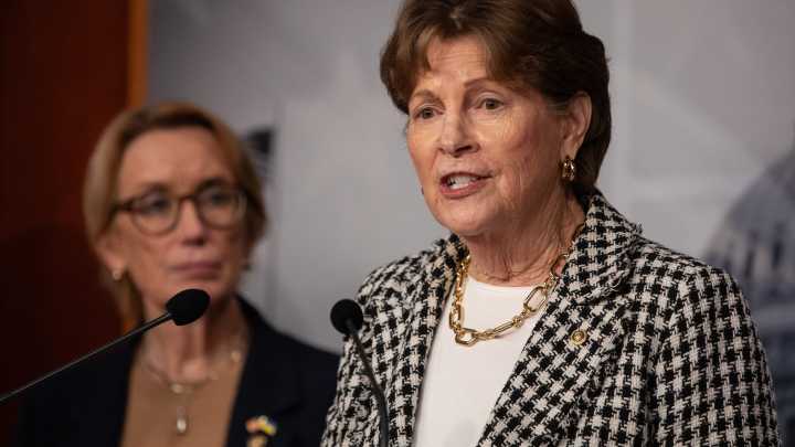 NH senators lead Democrats looking to end government shutdown