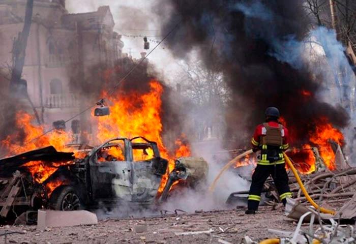 Ascienden a 25 los muertos y a más de 70 heridos por ataque ruso a Ternópil