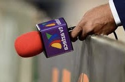 “ZURDOS DE MIERDA”, DICE R. SALINAS AL ENLOQUECER POR EL PAGO DE IMPUESTOS