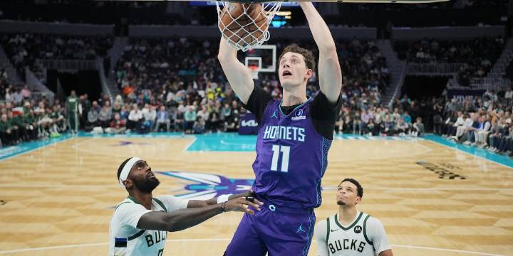 Hornets snap losing streak with 111-100 win over Bucks as Bridges scores 20