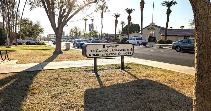 Brawley City Council approves revised dress code policy