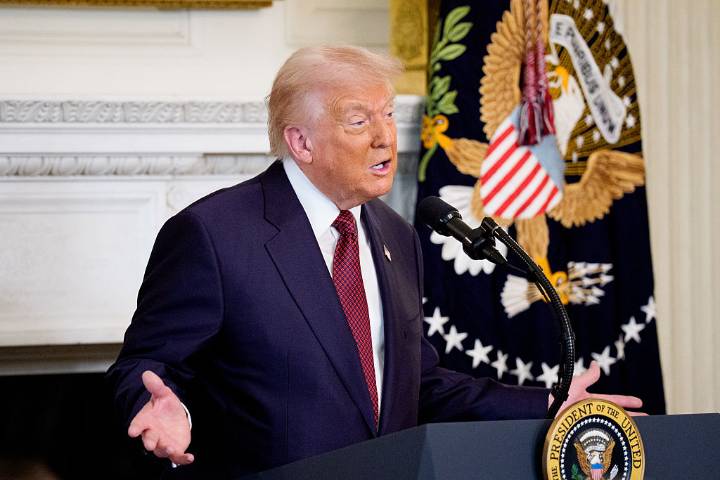 ‘Did Trump Just Crash Out?’: Trump Throws Everything He Has At Reporter to Shut Her Up, Even Raises His Hand