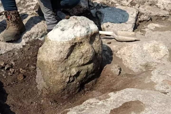 Sorpresa arqueológica en Yucatán: hallan escultura de un “señor anciano” en obras del Tren Maya